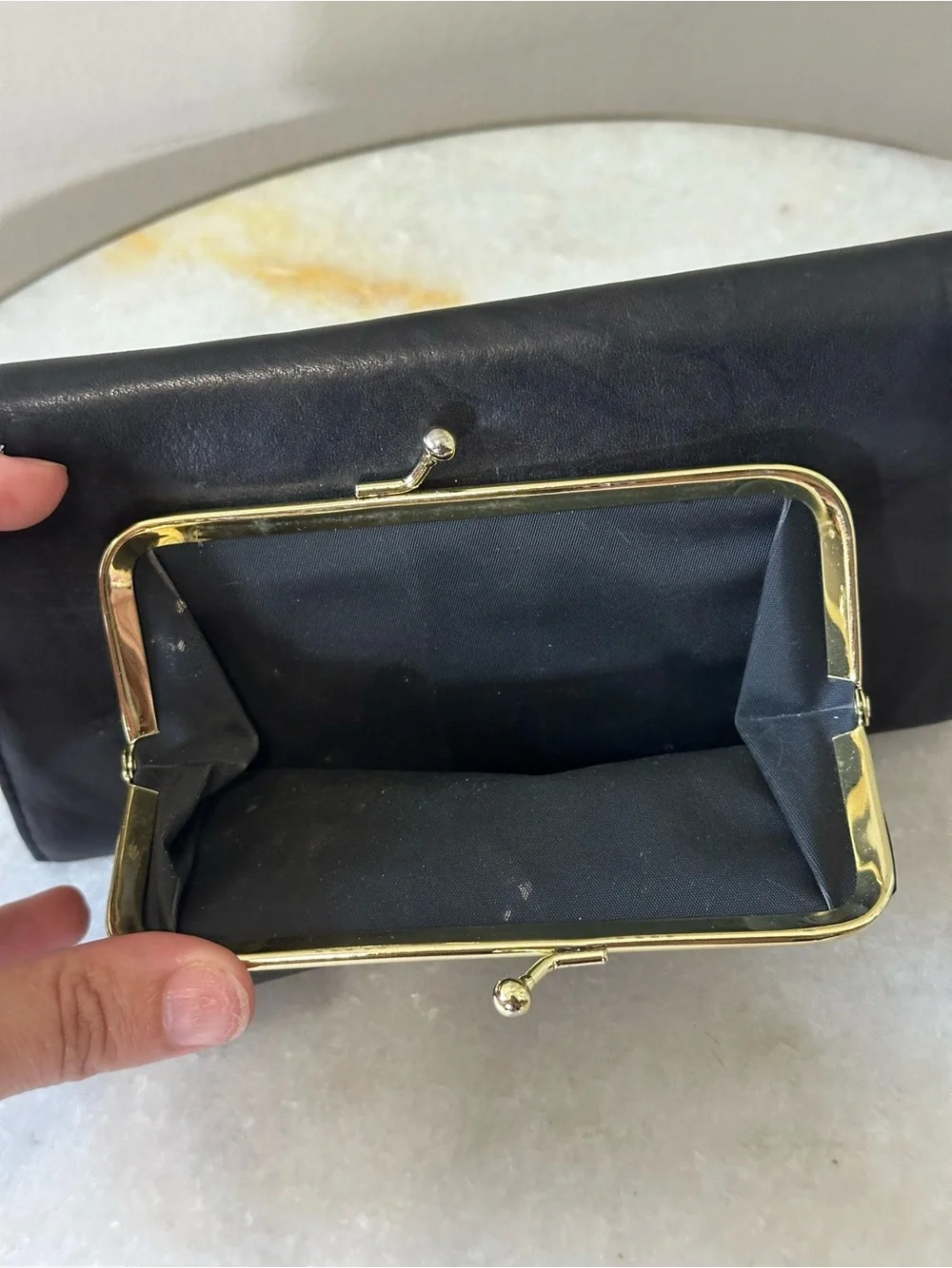 Buxton Women’s Heiress Organizer Clutch Wallet Cowhide Leather Black Cardholder